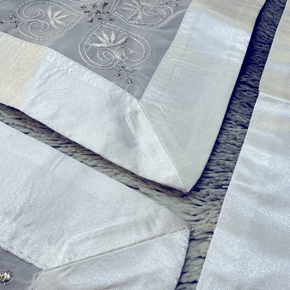 Set of four hand made crochet white with gold accent table doilies - Picture 4 of 5